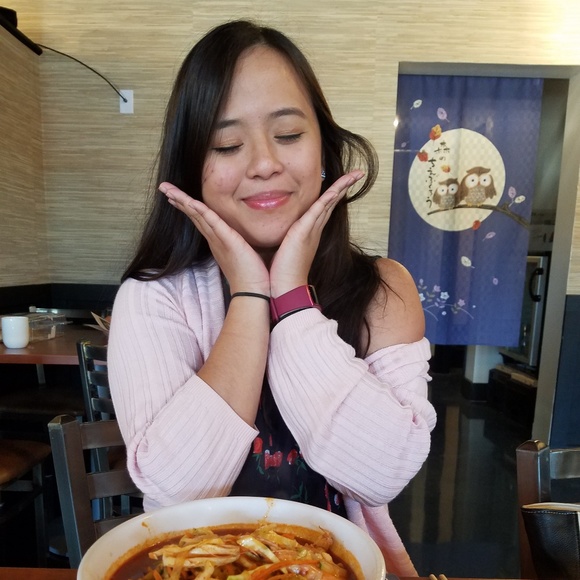 Meet your Posher, Amber - Picture 1 of 2